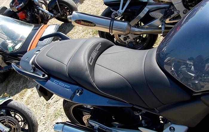 - selle 010
