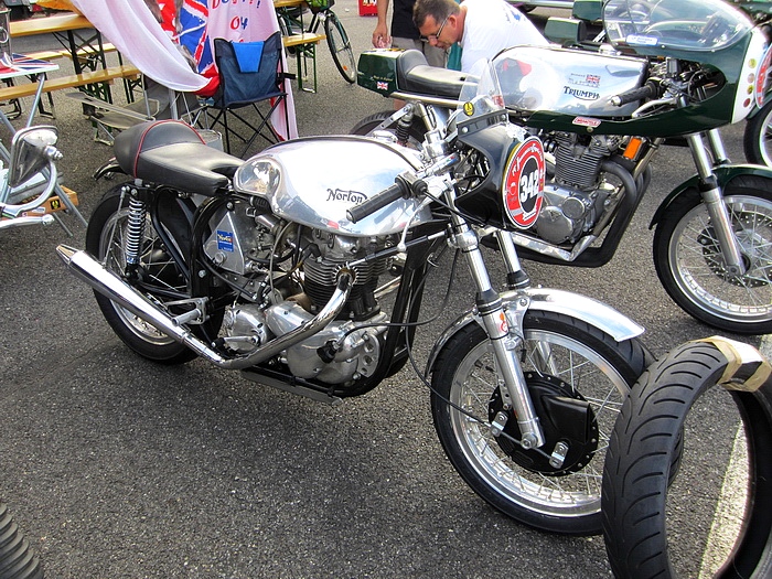 009  Coyote 2011 