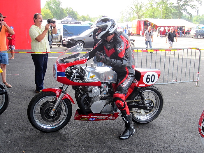 053  Coyote 2011 