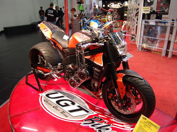 moto 001