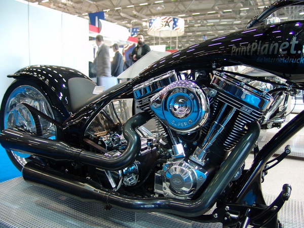 moto 008