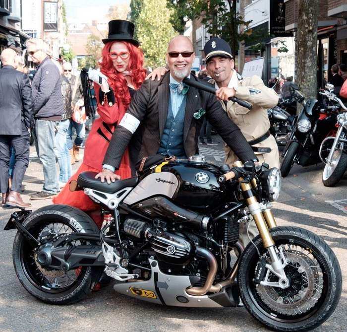 Moto 598