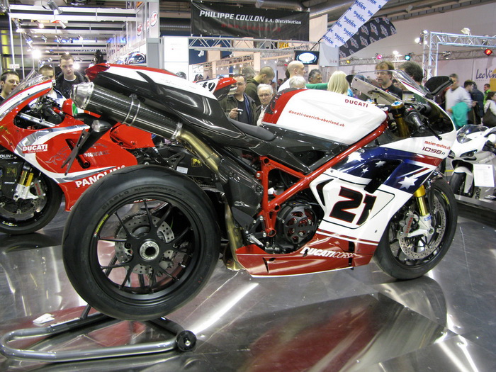 moto 204