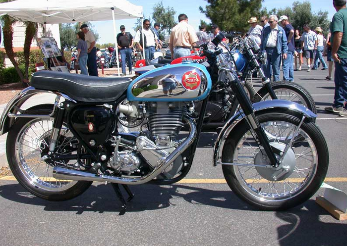 moto 218