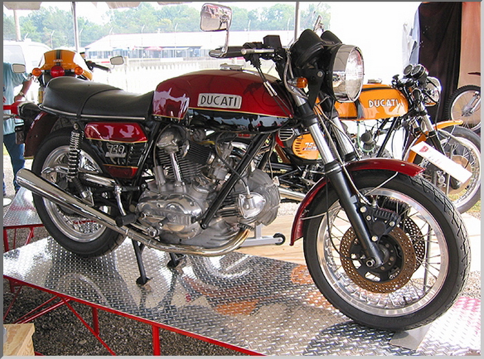 moto 224